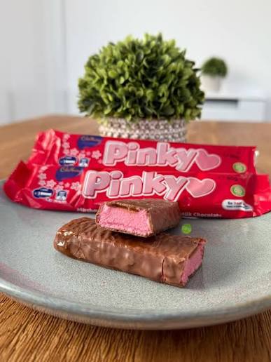 Cadbury Pinky Chocolate Marshmallow Bar 40g